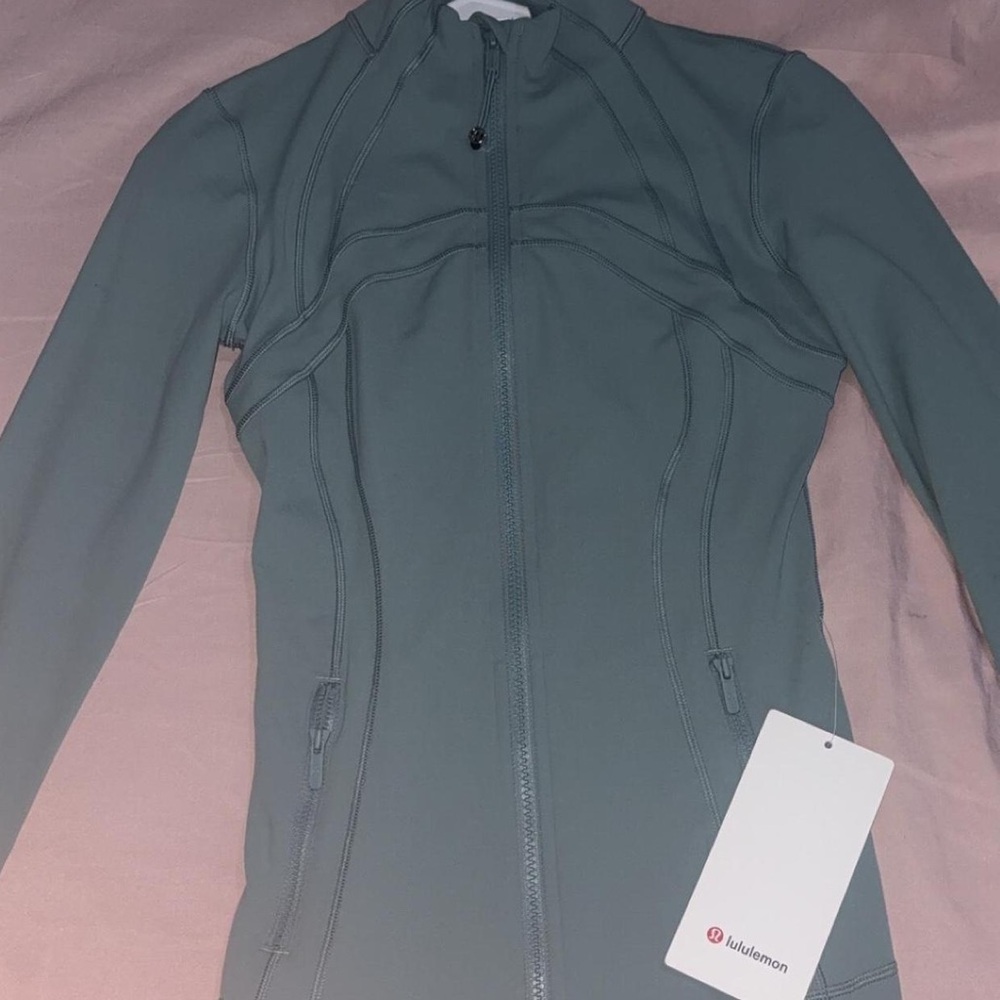Lululemon Define jacket “nulu” size 4
